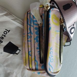 Tote and Carry Belt Bag